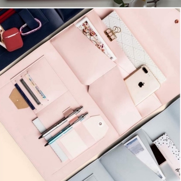 Glass Ladder and Co Marilyn Organizer Clutch Large in Blush Pink - Picture 2 of 6